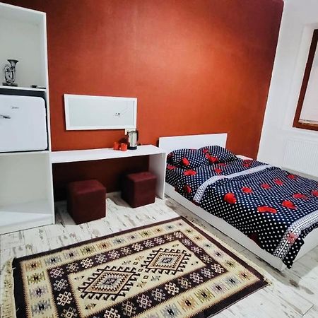 Lovely Guest House Tbilisi Exterior photo